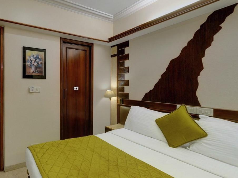 Regal Enclave Hotel Mumbai Exterior photo